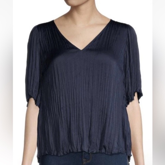 VINCEFlutter Sleeve Crushed Satin Top size XS new with tags $295
